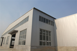 Bâtiment industriel de structure métallique fabriqué pour l'atelier